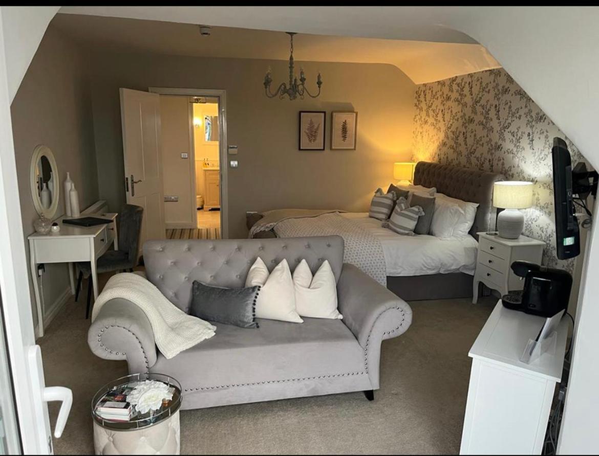 קמייס ביי Castellor Bed & Breakfast מראה חיצוני תמונה